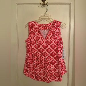 Lulu B Woman’s coral blouse
